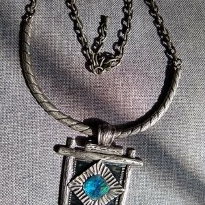 Silvertone Blue Stone wood shape Pendant Choker